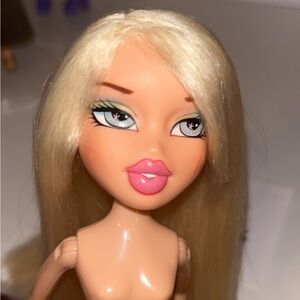 HTF Bratz Ice Hockey Cloe